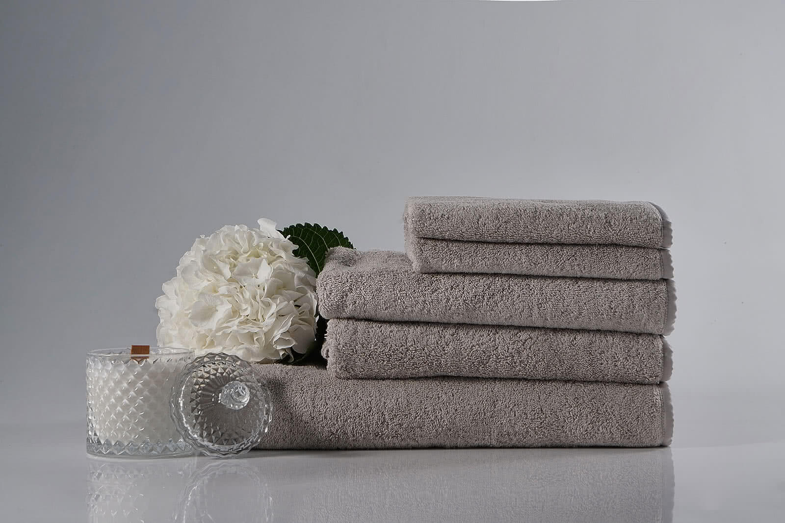 �������� �� 5-�� ��������� Claire Batiste Atelier Ile, ����-�������