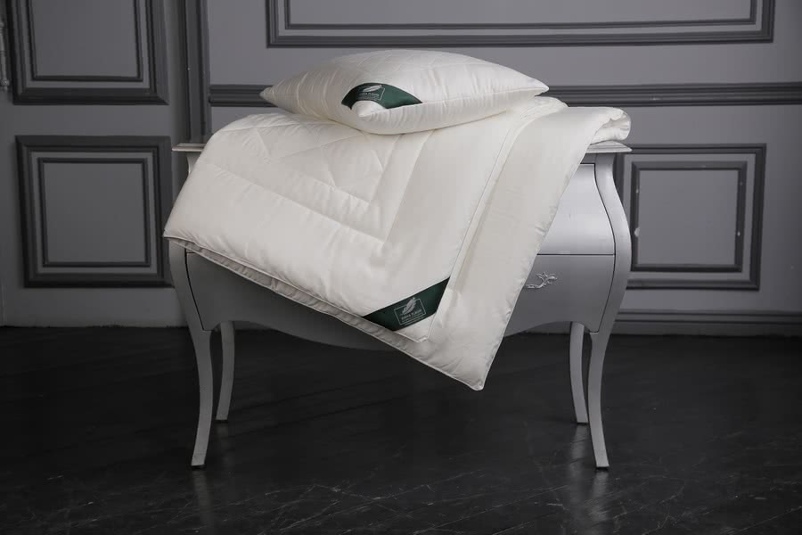 ������ Anna Flaum Bamboo, ����������� � ���� 12884 �. � 49 ��������