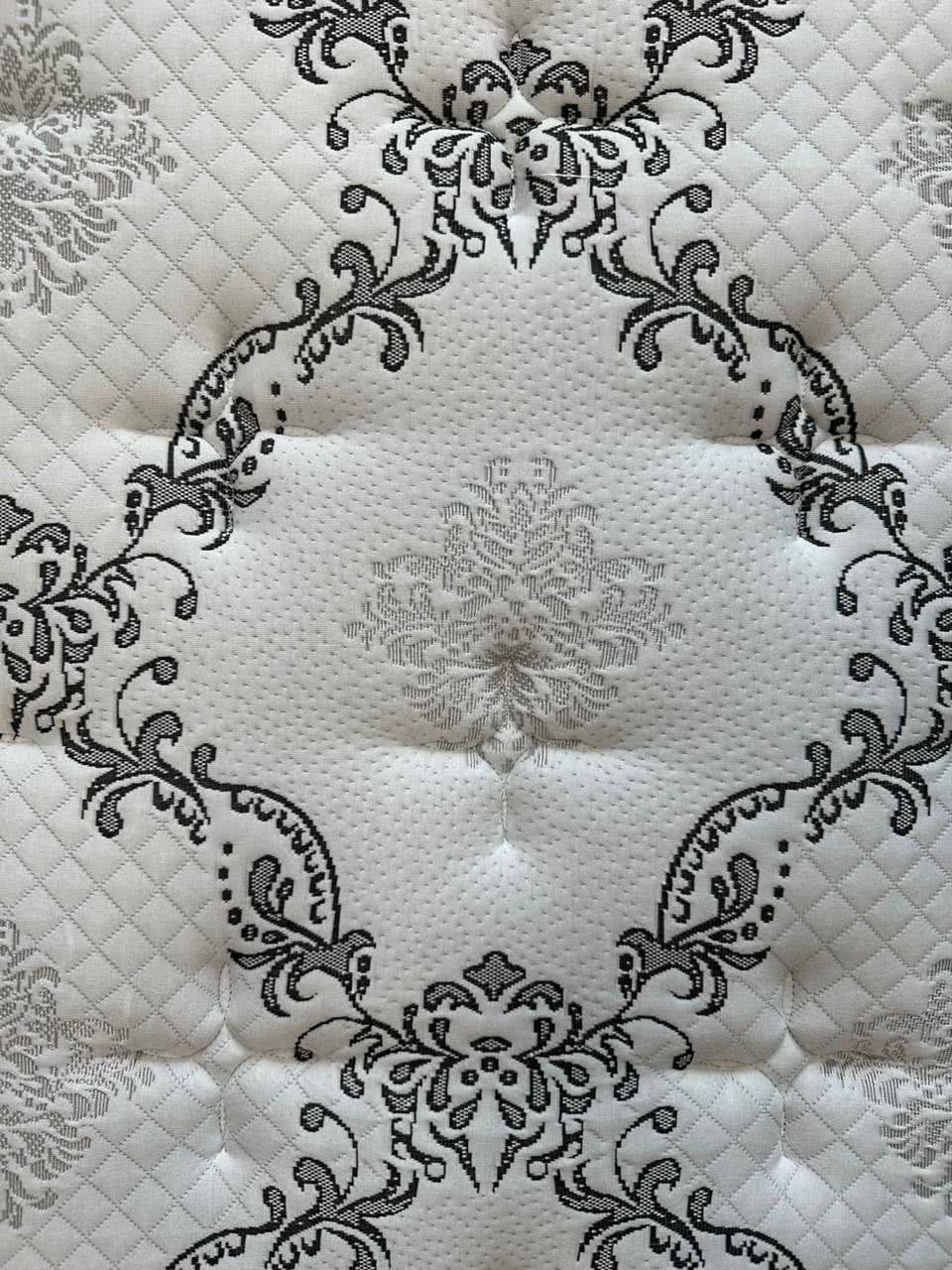 ������ Rollmatratze Bronx New Maxi � ����������� ��������� ����, 256 ������/�&sup2; � ������������ ��� ������ ������������: 120 ��.