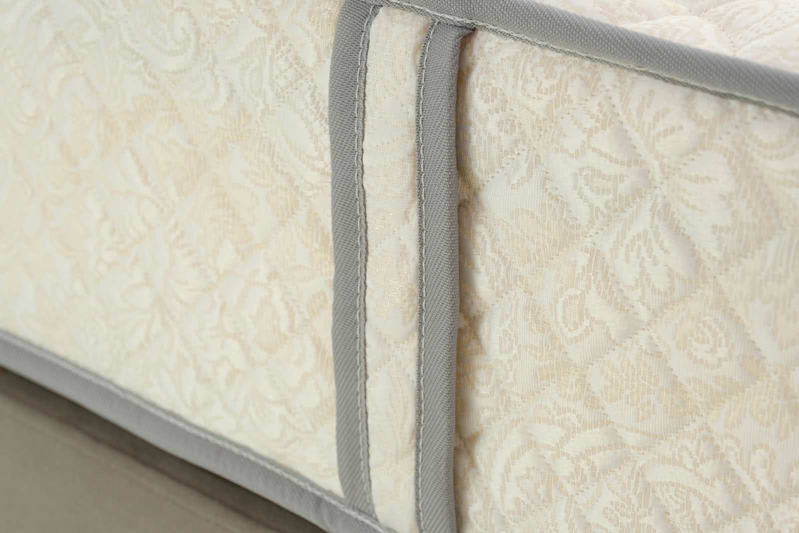 ������ Dream Master ���� 4 UP � ������ �������: 25 ��. � 3 �������