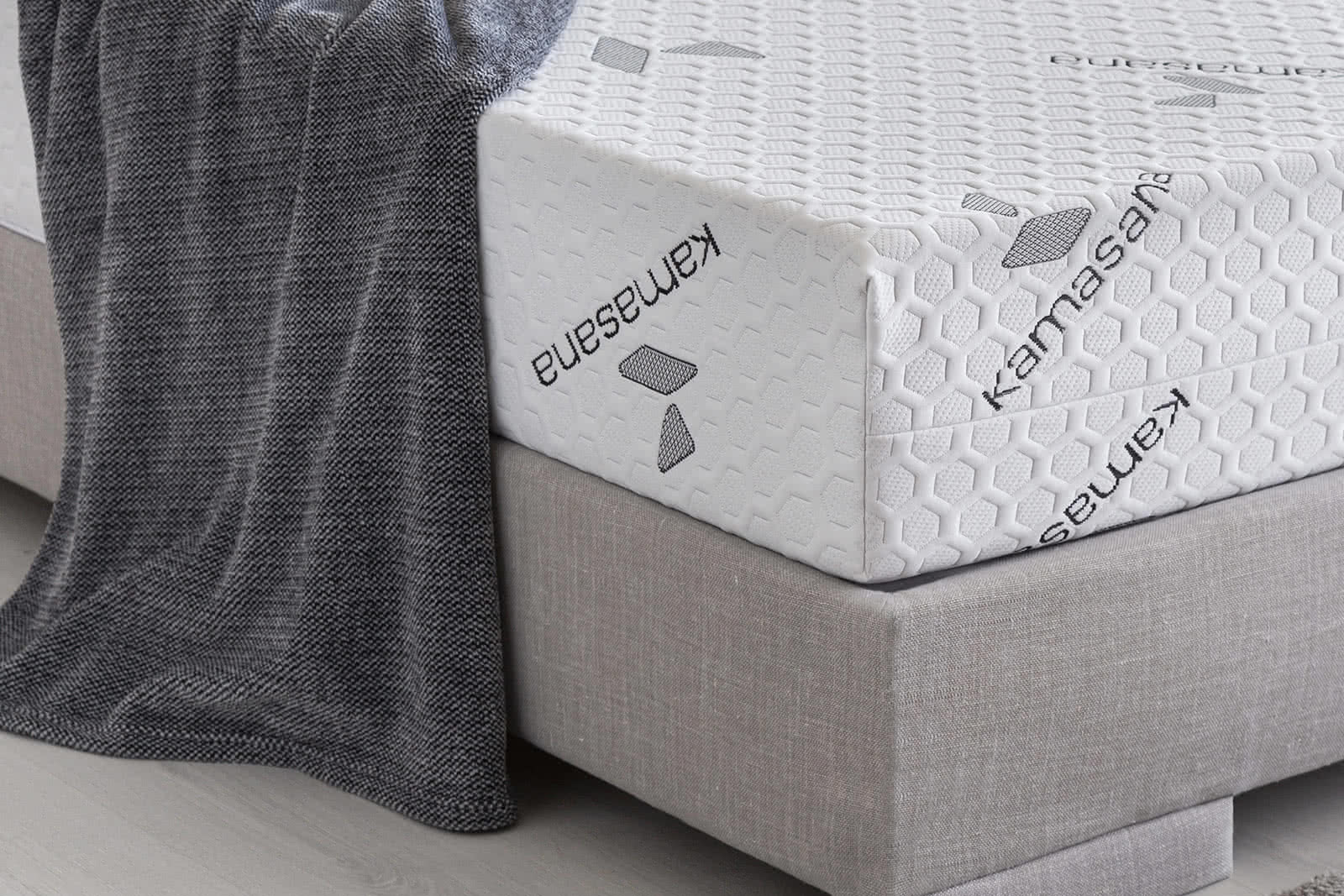 ������ Kamasana Mariposa � ������ �������: 24 ��. � �������� 2 ����