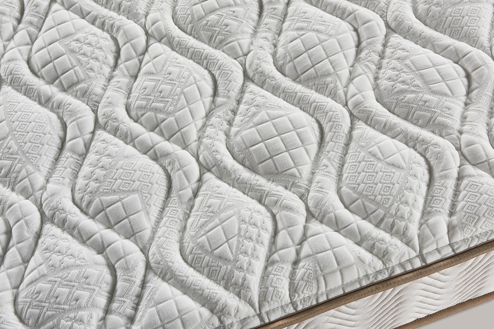 ������ Olimpia Dora � ���� 35700 �. � ��������� �������, ������������ ���: 140 ��.