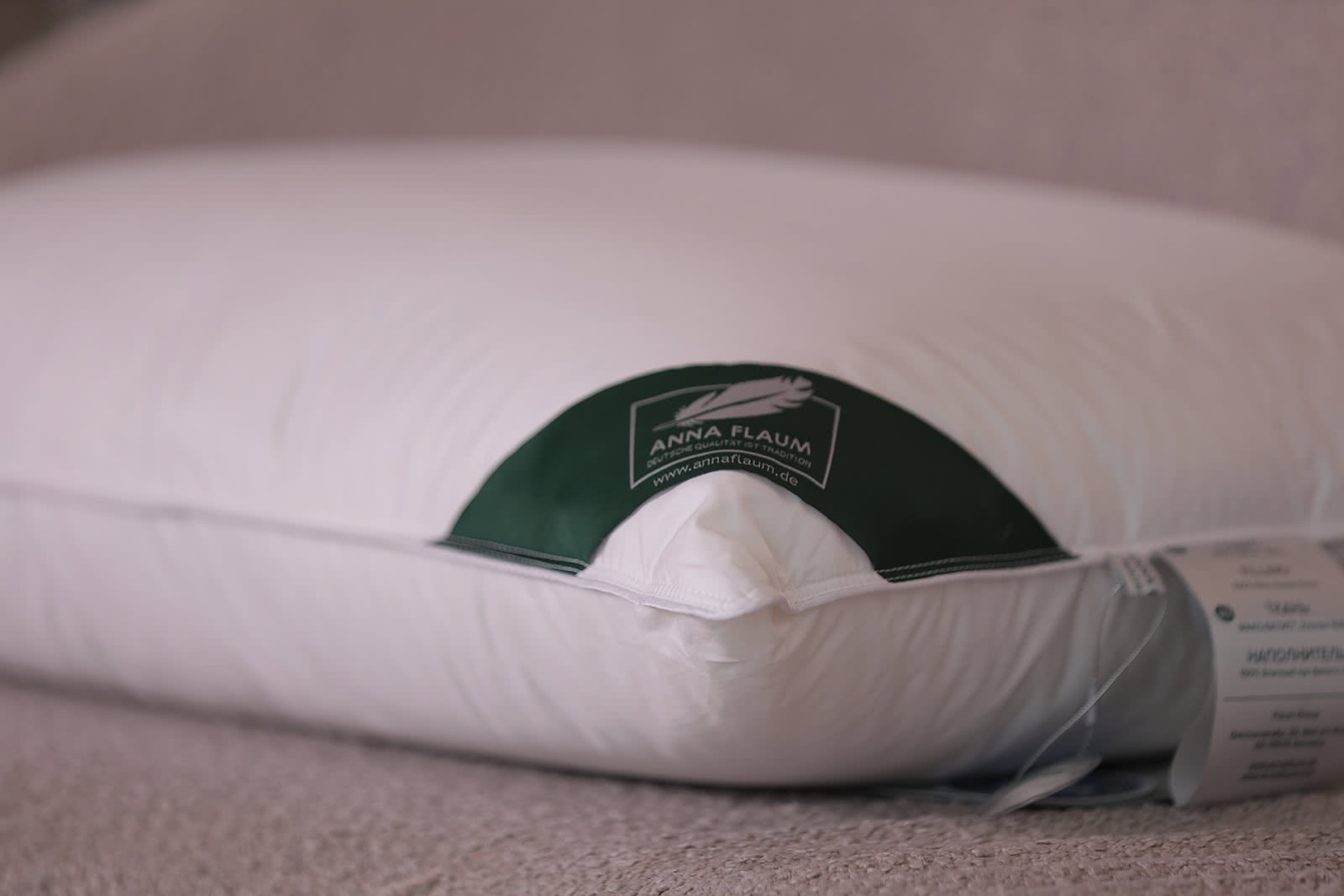 ������� Anna Flaum Perle, ������� 70�70 �� � ���� � ������� �������